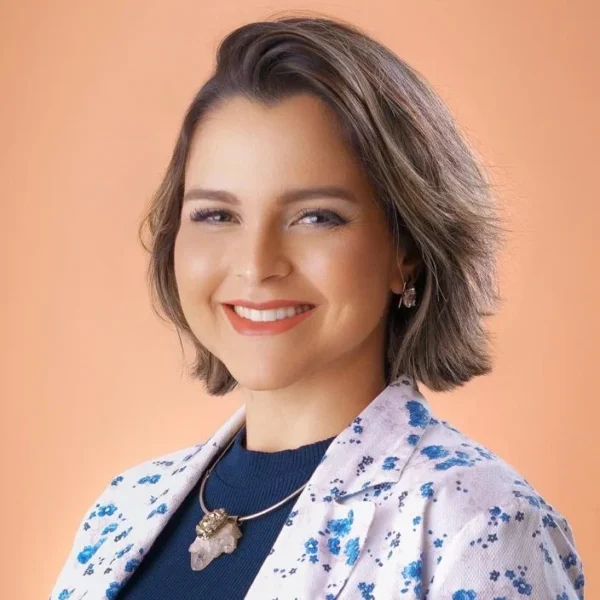 Foto de Dra. Flavia Nobre | CRM: 52-90539-9